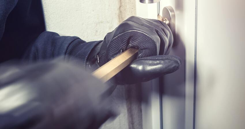Spree Burglars Targeting Affluent Areas in Record Numbers header image
